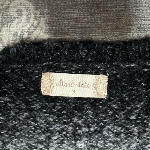 Altar'd State Women's Gray Sleeveless Cardigan Vest Size M Ombre Fringe - Picture 4 of 6